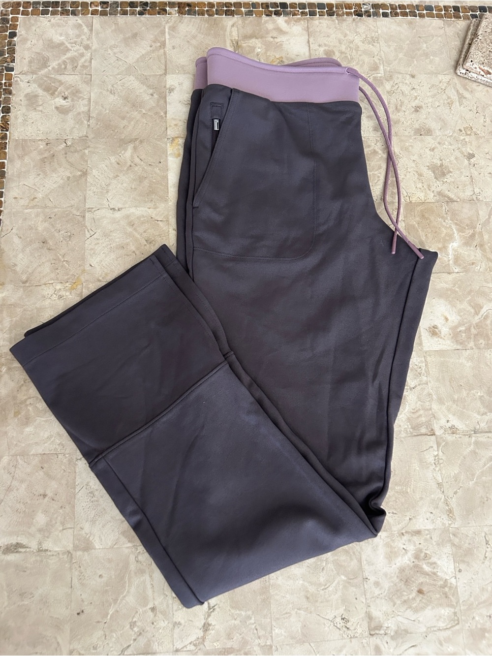 NWOT Athleta Women’s Hermosa Pants High Rise Athleisure Color Shale Size M